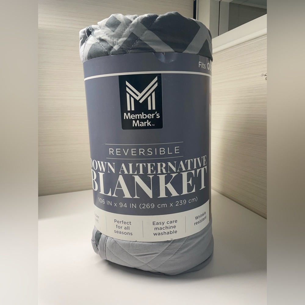 Member’s Mark Reversible Down-Alt Blanket - Grey, Queen/King